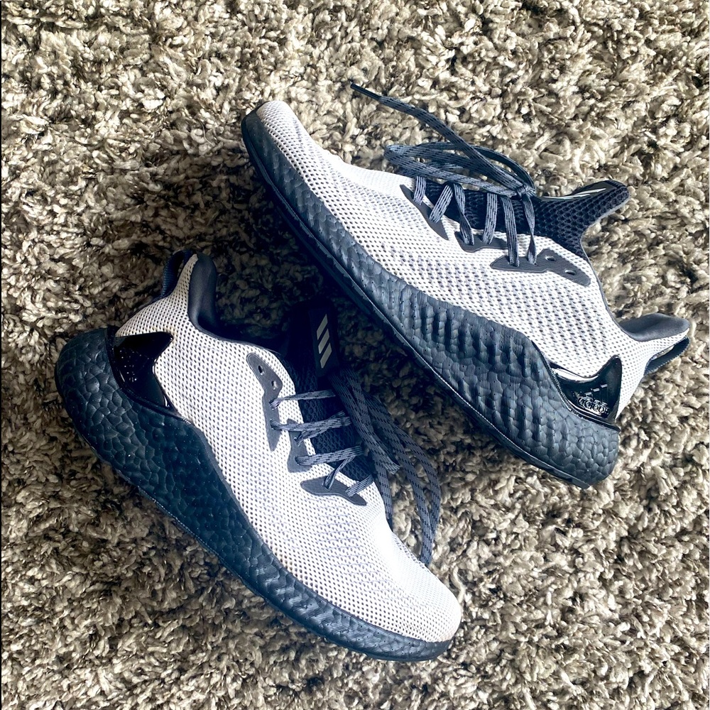 Adidas Sneakers